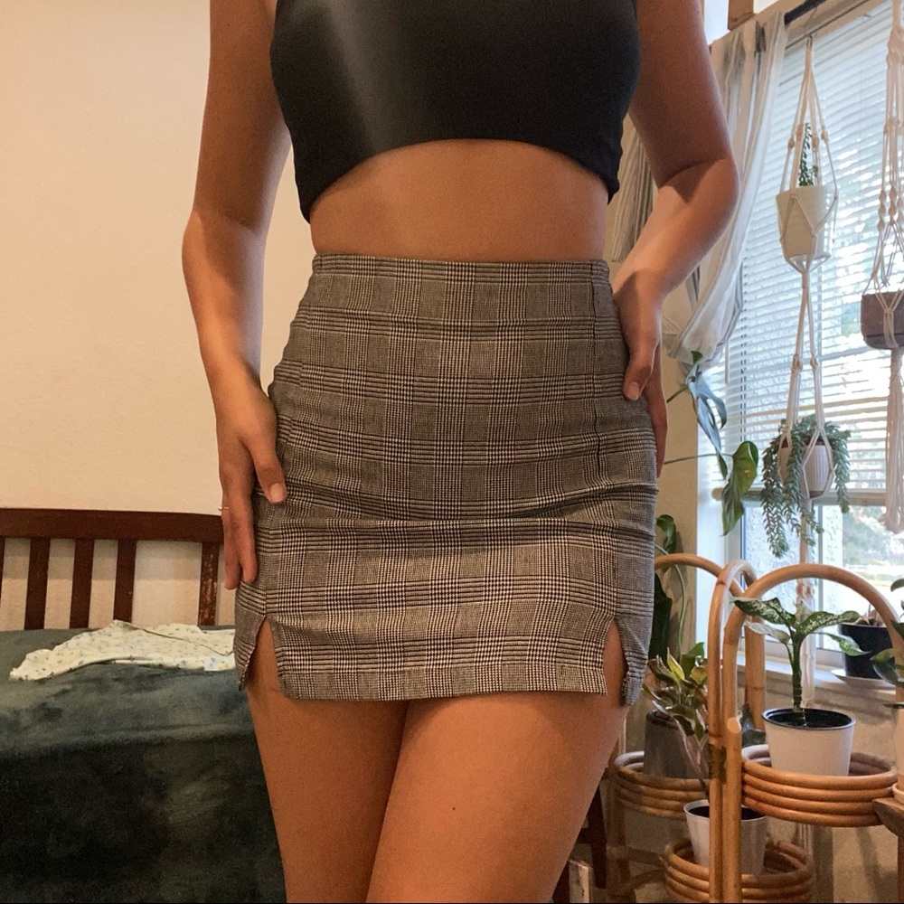 Brandy Melville black and white plaid mini skirt
